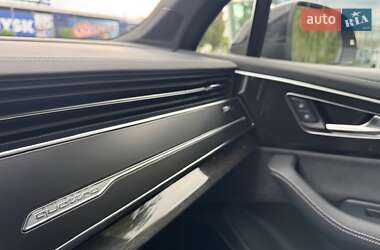 Внедорожник / Кроссовер Audi Q7 2024 в 