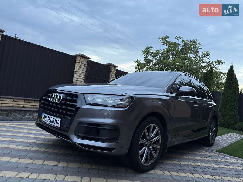 Внедорожник / Кроссовер Audi Q7 2017 в Виннице