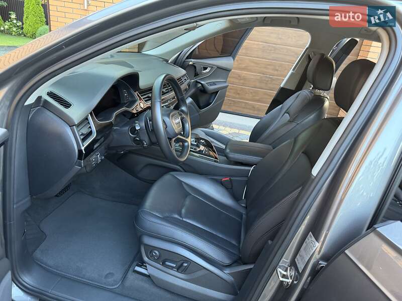 Внедорожник / Кроссовер Audi Q7 2017 в Виннице
