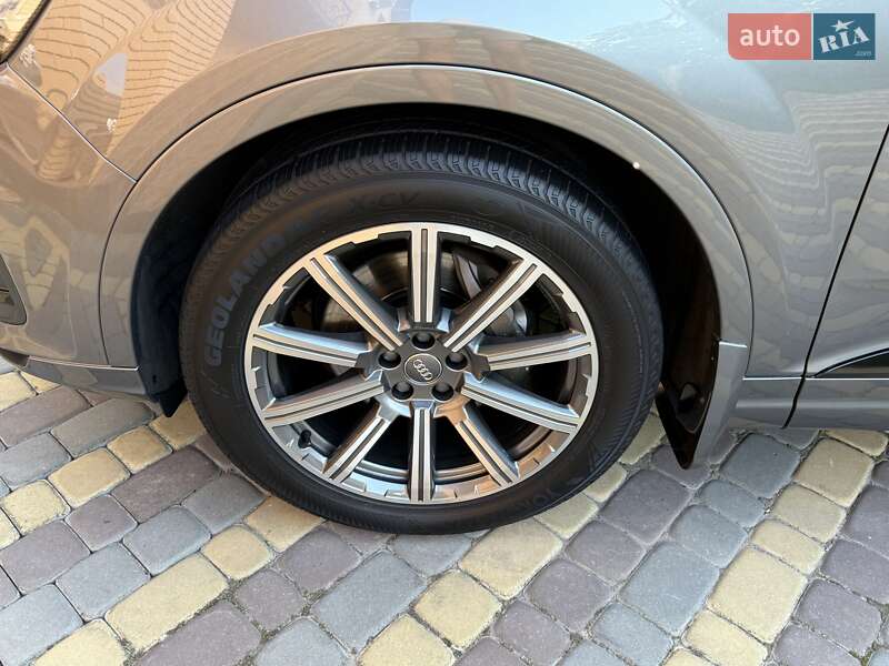 Внедорожник / Кроссовер Audi Q7 2017 в Виннице