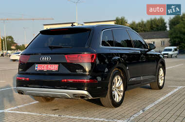 Внедорожник / Кроссовер Audi Q7 2017 в 