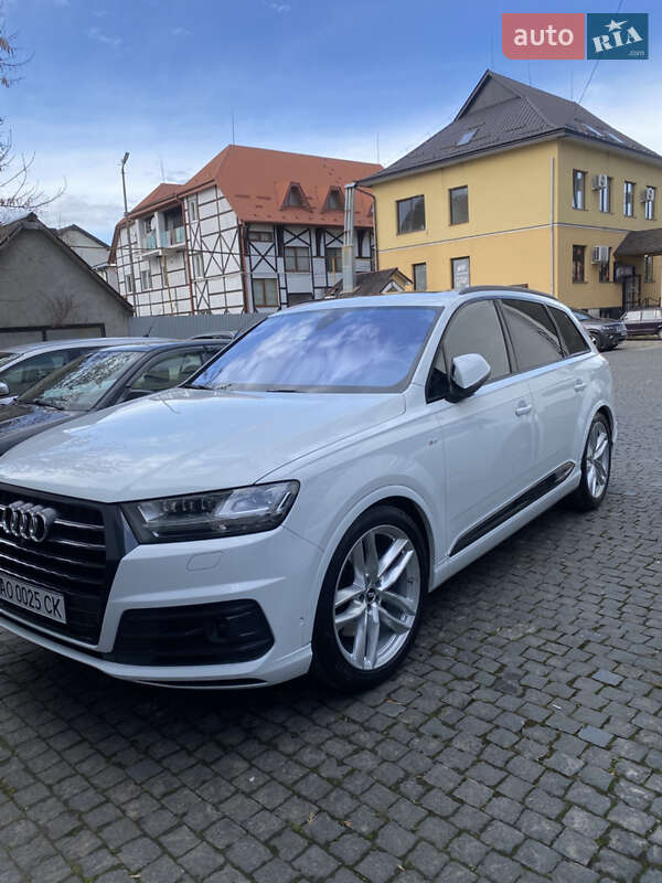 Внедорожник / Кроссовер Audi Q7 2017 в Тячеве фото 5 Внедорожник / Кроссовер Audi Q7 2017 в Тячеве