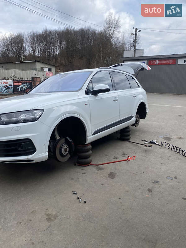 Внедорожник / Кроссовер Audi Q7 2017 в Тячеве фото 61 Внедорожник / Кроссовер Audi Q7 2017 в Тячеве