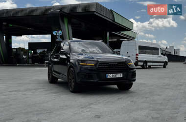 Внедорожник / Кроссовер Audi Q7 2016 в 