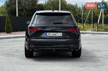Внедорожник / Кроссовер Audi Q7 2016 в 