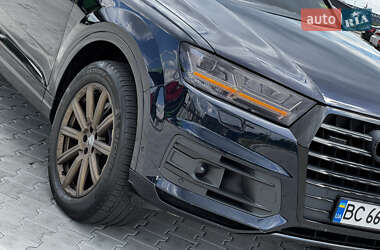 Внедорожник / Кроссовер Audi Q7 2016 в 