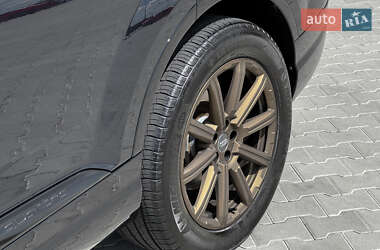 Внедорожник / Кроссовер Audi Q7 2016 в 