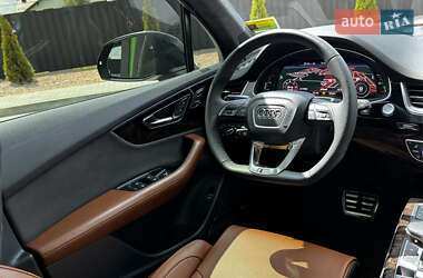 Внедорожник / Кроссовер Audi Q7 2016 в 