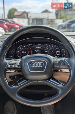 Внедорожник / Кроссовер Audi Q7 2018 в 