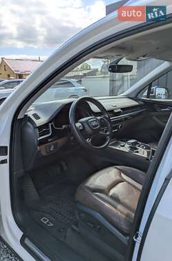Внедорожник / Кроссовер Audi Q7 2018 в 