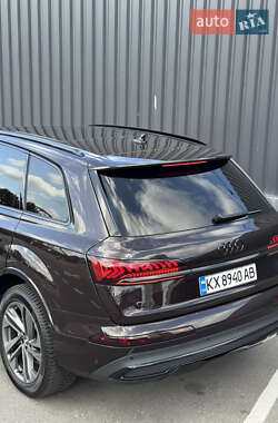 Внедорожник / Кроссовер Audi Q7 2020 в 
