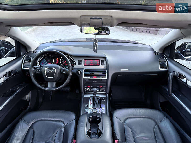 Внедорожник / Кроссовер Audi Q7 2006 в Смеле