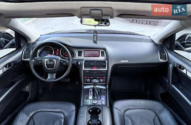 Внедорожник / Кроссовер Audi Q7 2006 в 
