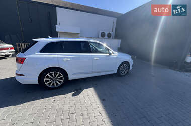 Внедорожник / Кроссовер Audi Q7 2018 в 