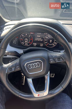 Внедорожник / Кроссовер Audi Q7 2018 в 