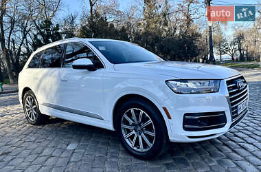 Внедорожник / Кроссовер Audi Q7 2019 в 