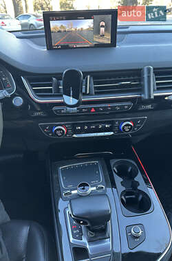 Внедорожник / Кроссовер Audi Q7 2019 в 