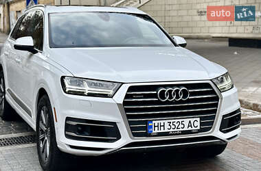 Внедорожник / Кроссовер Audi Q7 2019 в 