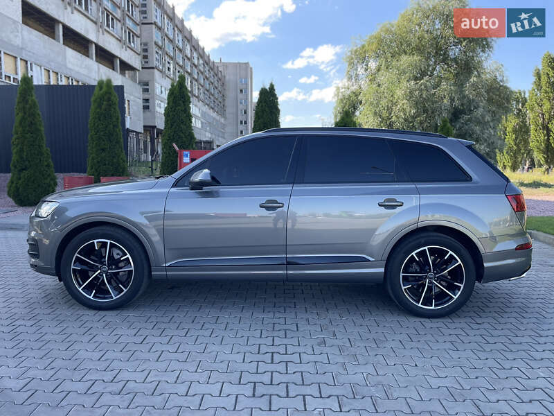 Внедорожник / Кроссовер Audi Q7 2016 в Черкассах