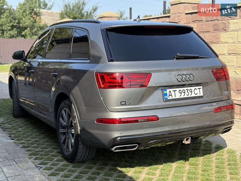 Внедорожник / Кроссовер Audi Q7 2015 в Ивано-Франковске