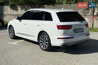 Внедорожник / Кроссовер Audi Q7 2016 в 