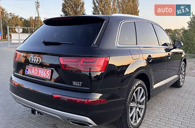 Внедорожник / Кроссовер Audi Q7 2017 в 