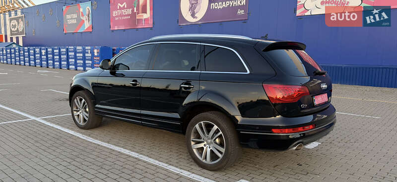 Позашляховик / Кросовер Audi Q7 2013 в Нововолинську
