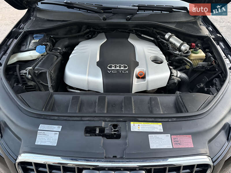 Позашляховик / Кросовер Audi Q7 2013 в Нововолинську