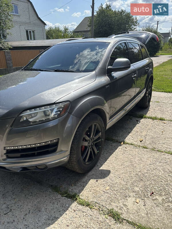 Позашляховик / Кросовер Audi Q7 2012 в Броварах