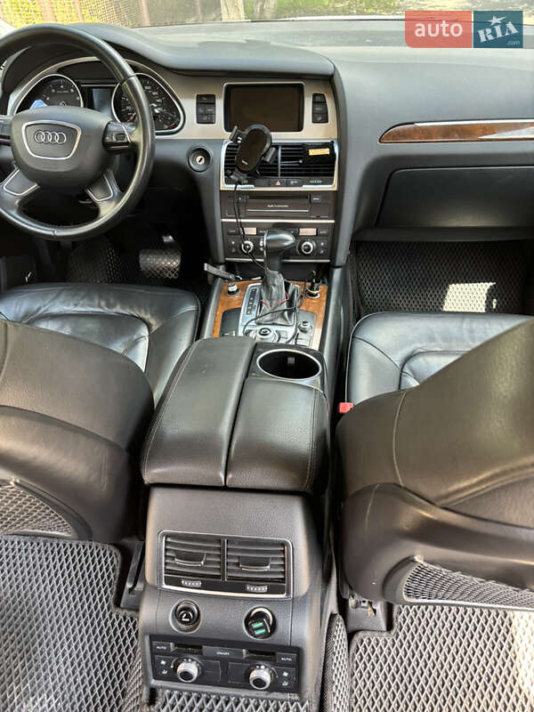 Позашляховик / Кросовер Audi Q7 2012 в Броварах