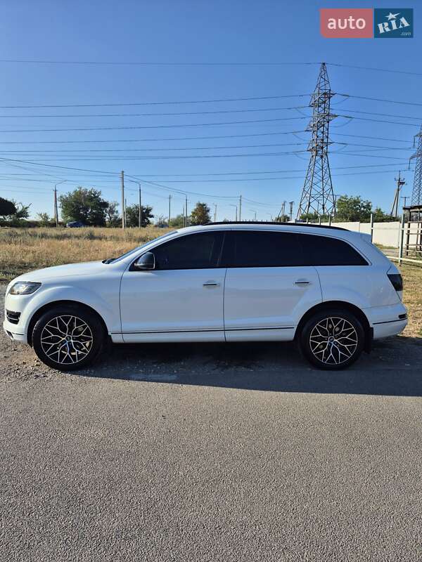 Внедорожник / Кроссовер Audi Q7 2012 в Запорожье