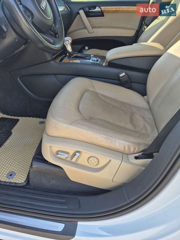 Внедорожник / Кроссовер Audi Q7 2012 в Запорожье