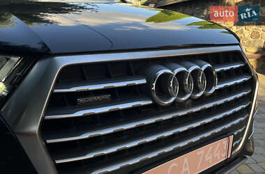 Внедорожник / Кроссовер Audi Q7 2018 в 