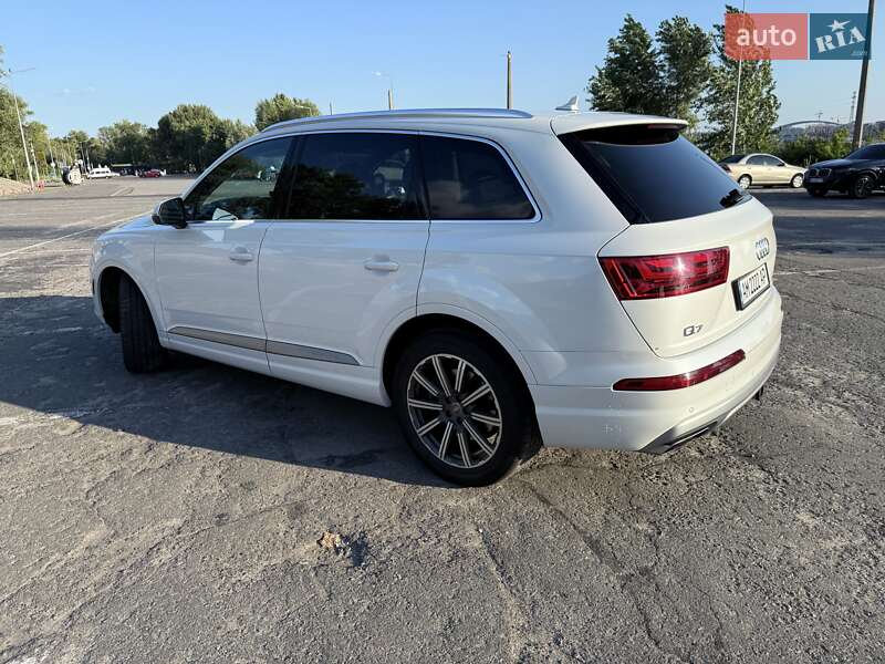 Внедорожник / Кроссовер Audi Q7 2016 в Киеве