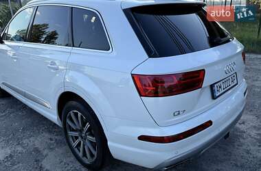 Внедорожник / Кроссовер Audi Q7 2016 в 