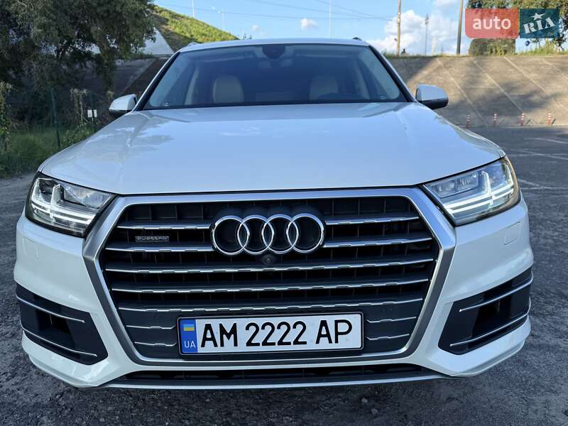 Внедорожник / Кроссовер Audi Q7 2016 в Киеве