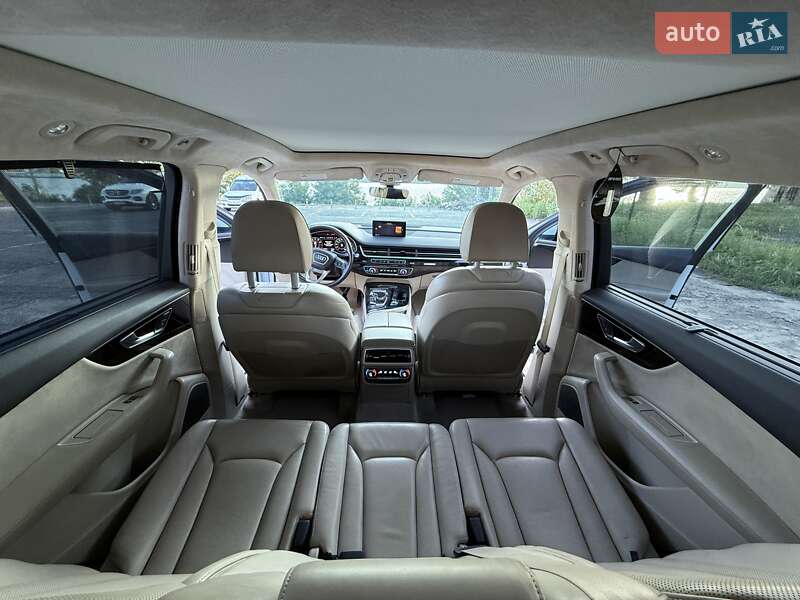 Внедорожник / Кроссовер Audi Q7 2016 в Киеве