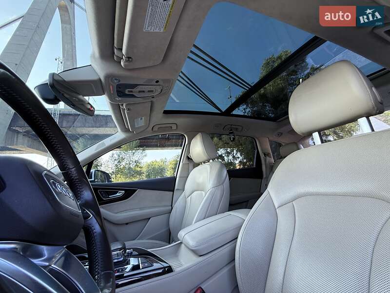 Внедорожник / Кроссовер Audi Q7 2016 в Киеве