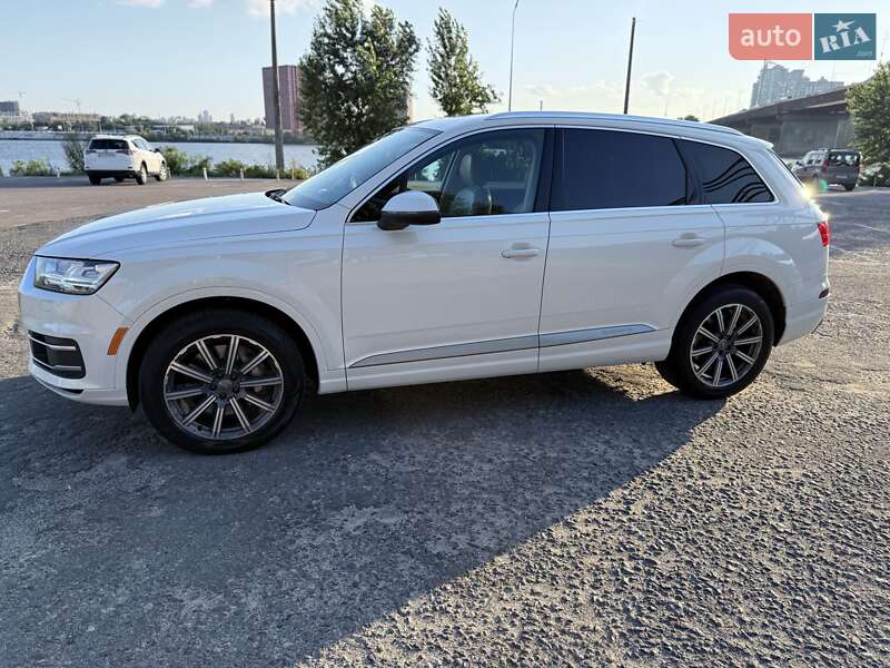 Внедорожник / Кроссовер Audi Q7 2016 в Киеве