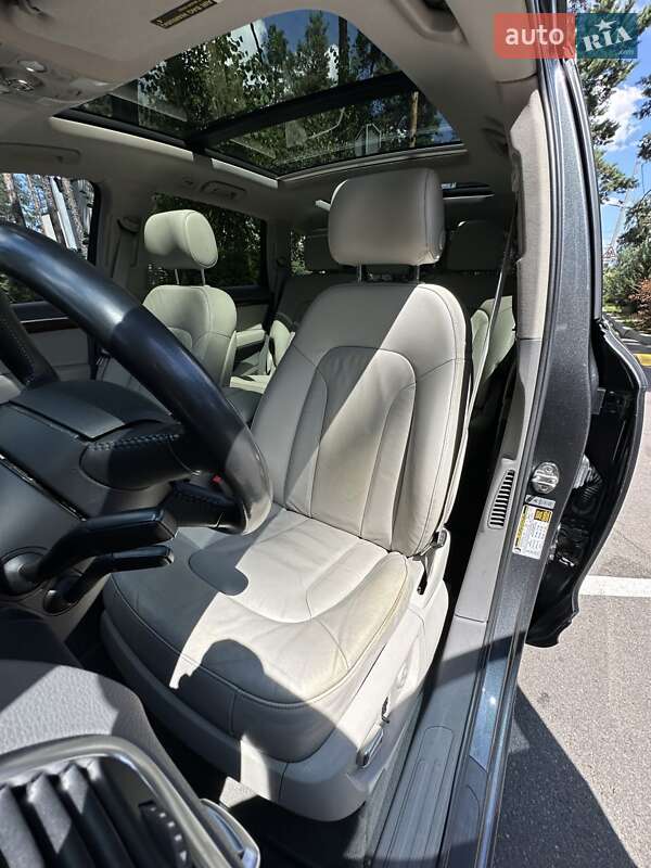 Внедорожник / Кроссовер Audi Q7 2013 в Белогородке