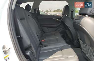Внедорожник / Кроссовер Audi Q7 2022 в 