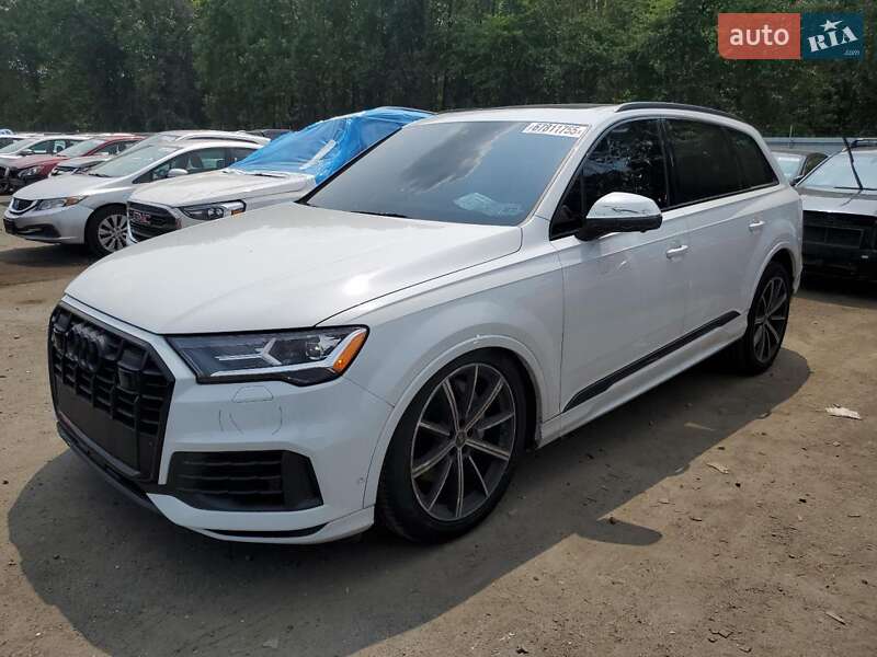 Внедорожник / Кроссовер Audi Q7 2022 в 