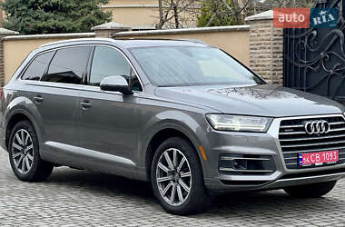 Внедорожник / Кроссовер Audi Q7 2017 в 