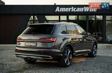 Внедорожник / Кроссовер Audi Q7 2021 в 