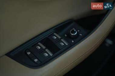 Внедорожник / Кроссовер Audi Q7 2021 в 