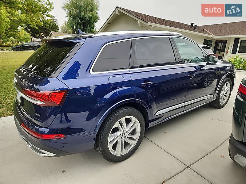 Позашляховик / Кросовер Audi Q7 2022 в Чернігові