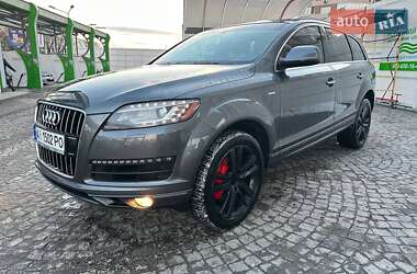 Внедорожник / Кроссовер Audi Q7 2015 в 