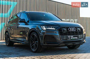 Внедорожник / Кроссовер Audi Q7 2019 в 