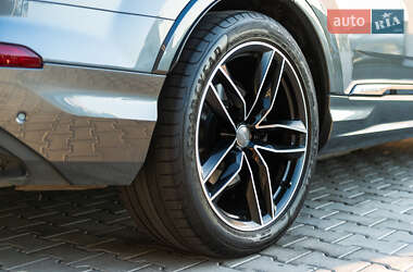 Внедорожник / Кроссовер Audi Q7 2019 в 