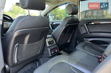 Позашляховик / Кросовер Audi Q7 2012 в 